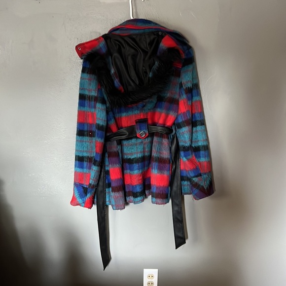 BKE Women’s Winter Coat Plaid Color Buttons on Front with tie size medium - Picture 3 of 4